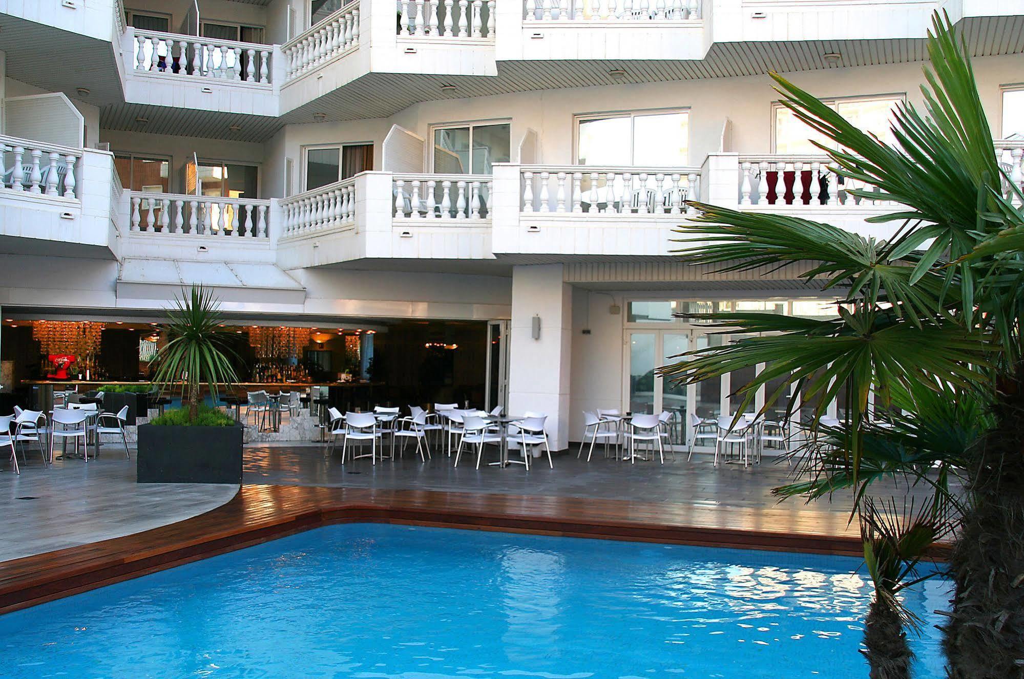 Bernat Ii 4*sup Hotel